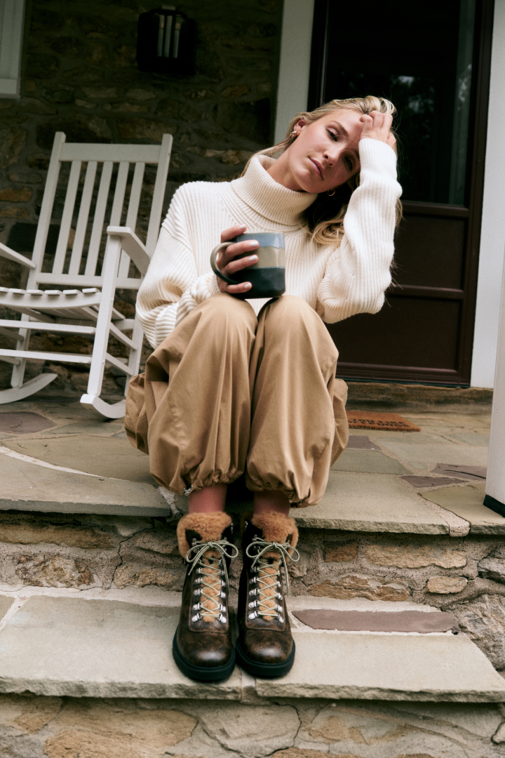 Comfortable Women's Ankle Boots Image