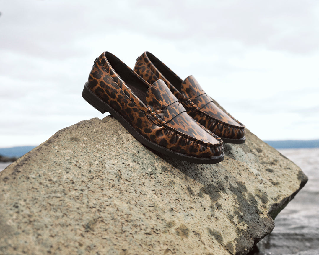 Aerosoles レディース ボンド ビーチサンダル Aerosoles レディース