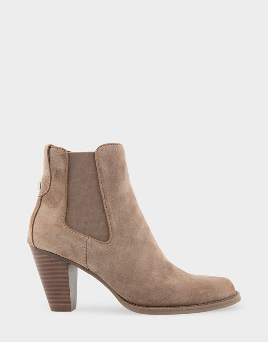 Women's Heeled Ankle Boot in Tan