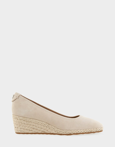 Women's Dress Wedge in Natural Aerosoles Women's Dress Wedge in Natural Aerosoles