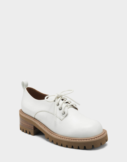 Girls Shoe in White