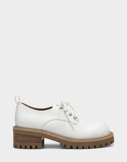 Girls Shoe in White