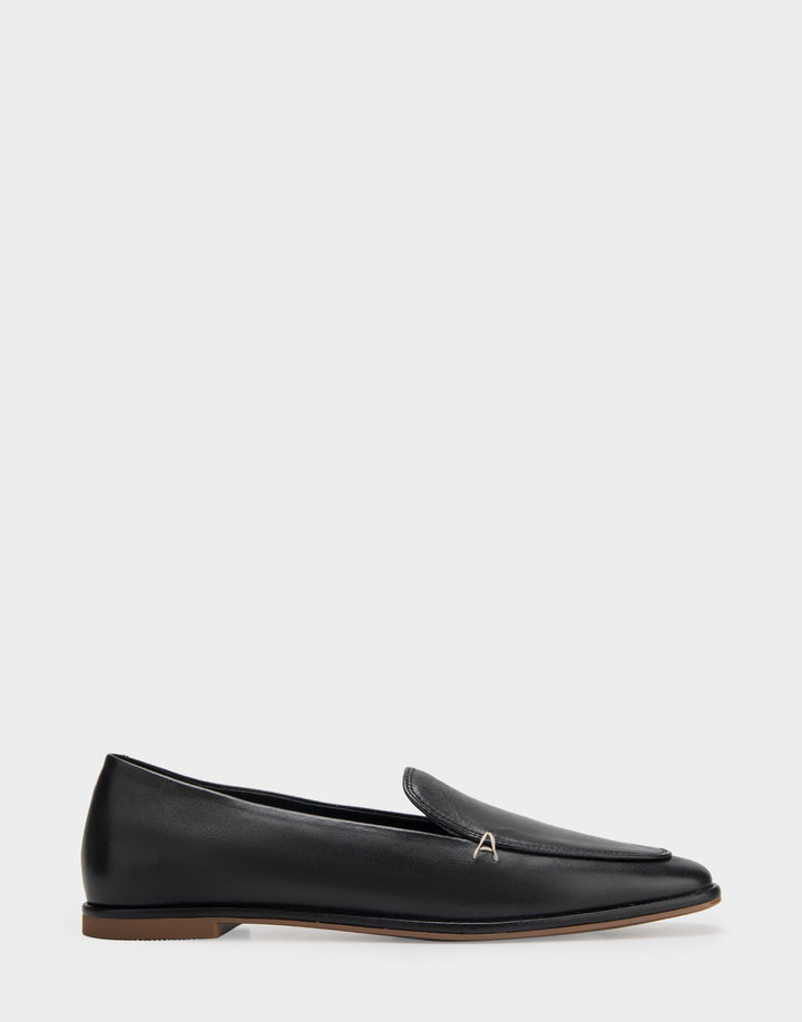 Neo - Comfortable Women’s Loafer In Black